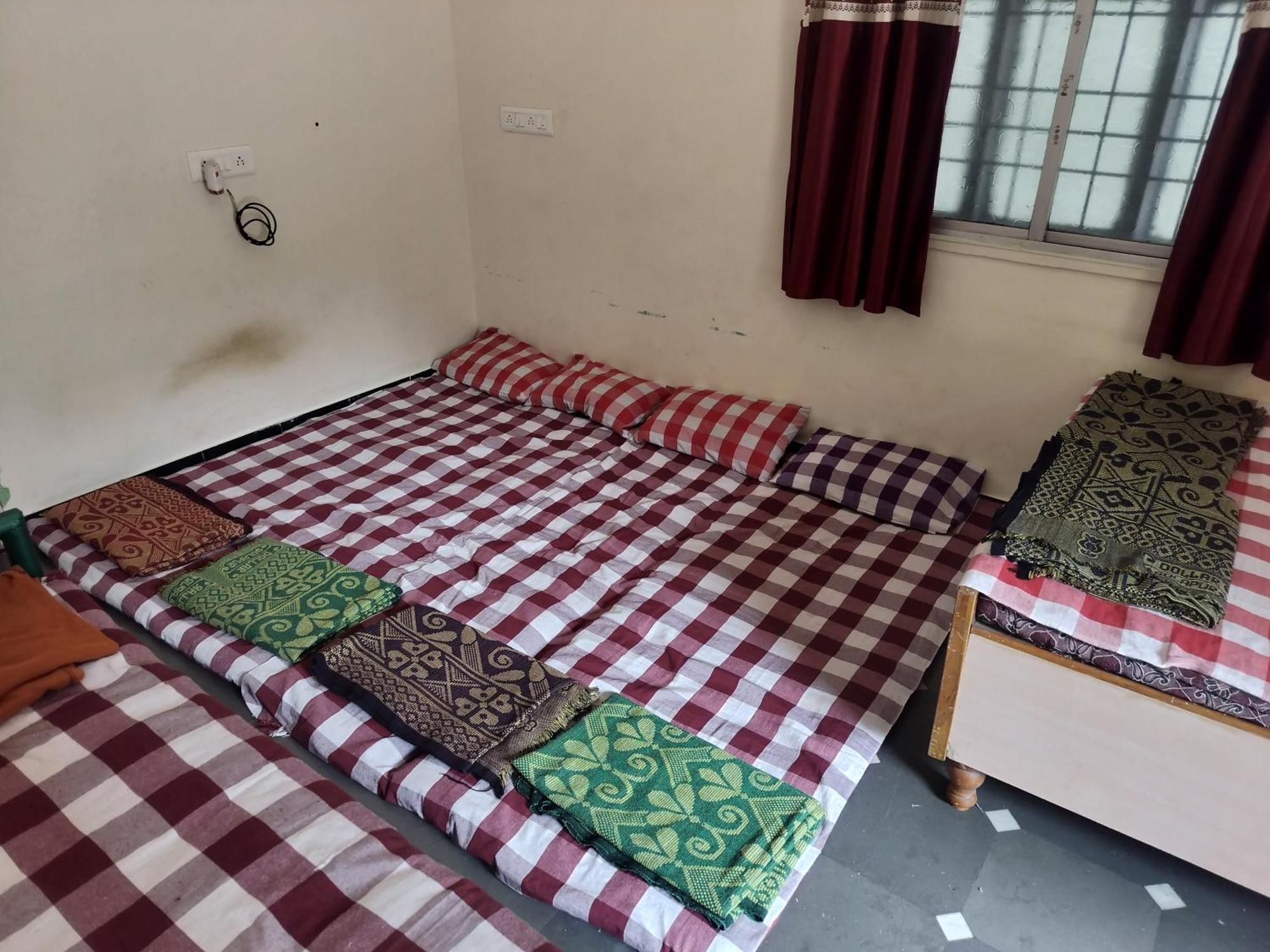 Samarth Sawali Guest House, Vidhyanagar Akkalkot Akalkot ภายนอก รูปภาพ